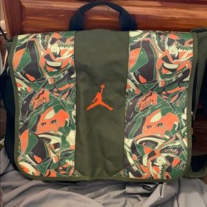 Air Jordan May 06 Shoulder Bag